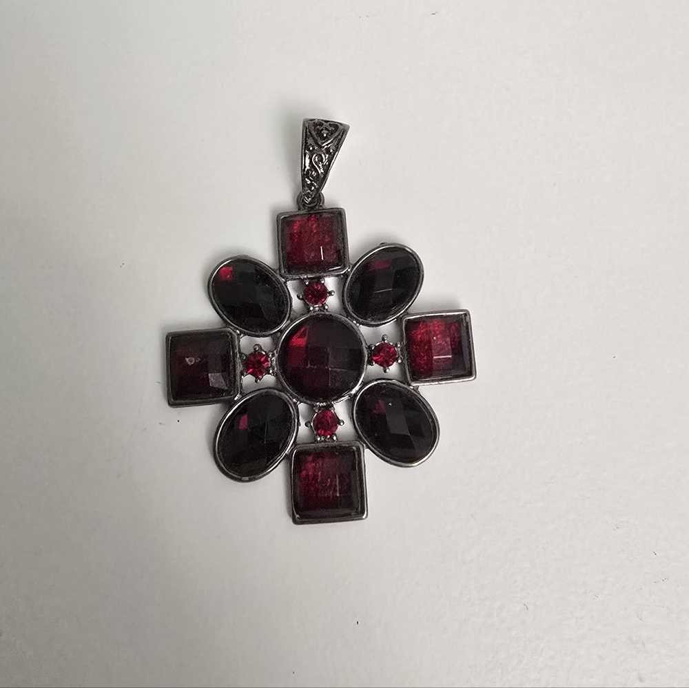 Elegant Red and Black Pendant